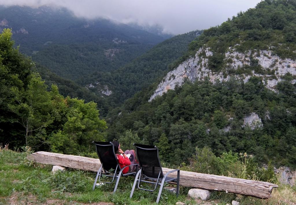 Хостел Mas Rural El Negre Ogassa Экстерьер фото